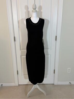 Sleeveless Black Midi Dress with Decorative Neckline